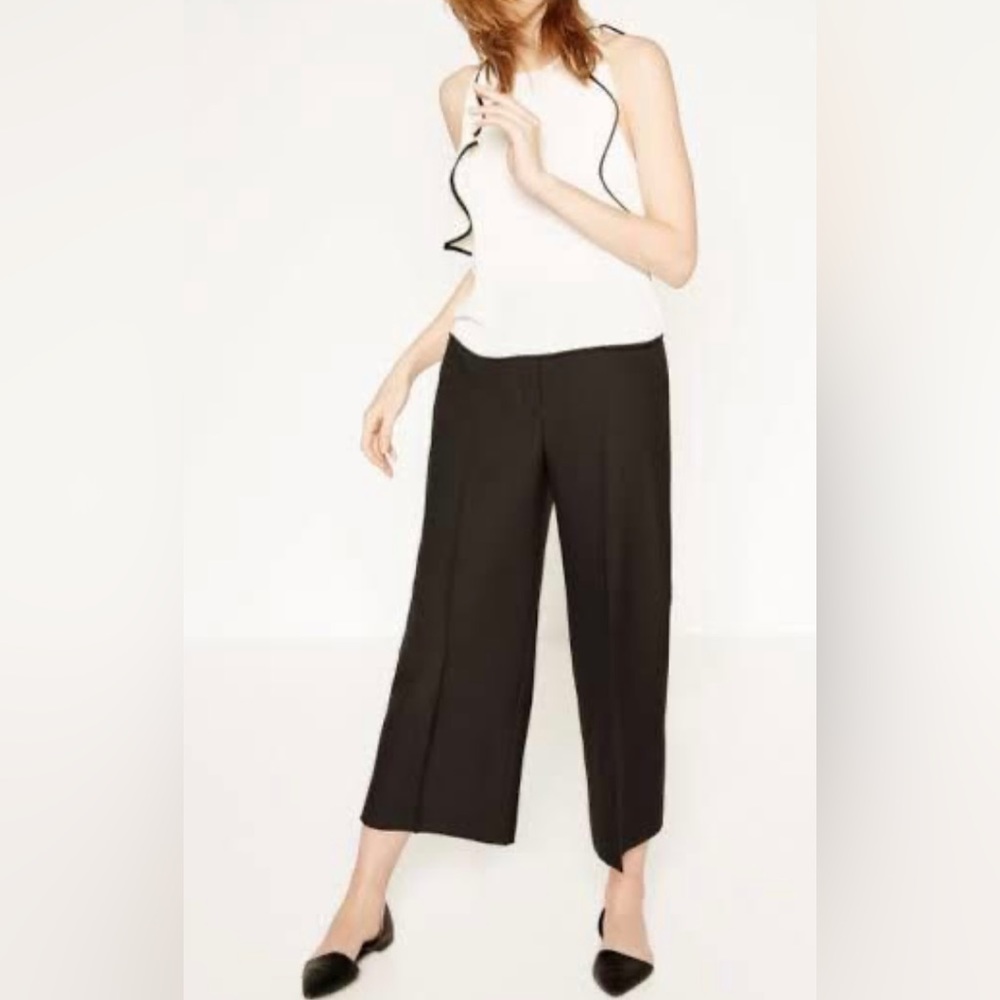 Zara Wide Leg Pants - black 
High waist 
Size XS